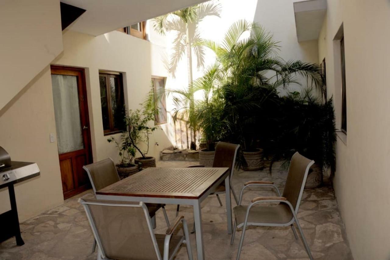 Apartamentos Casa Amarilla Granada Exterior foto